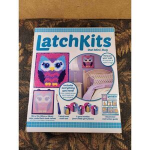 LatchKits- Owl Mini Rug Kit- NIP